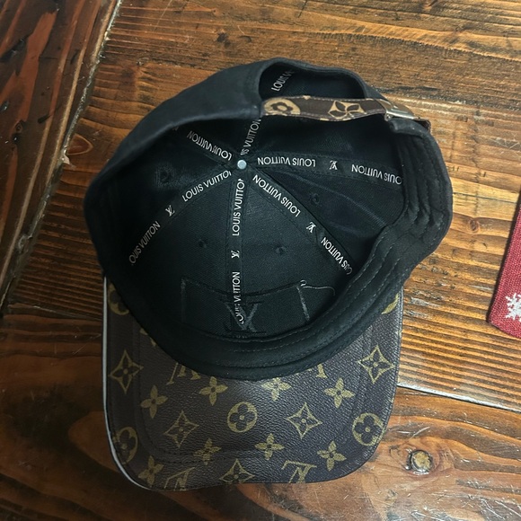 Louis Vuitton Hat - Picture 3 of 3